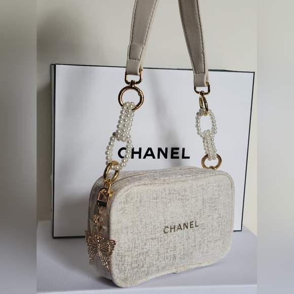 Chanel Beige POUCH - Picture 13 of 13